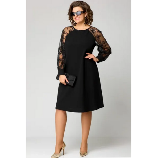 Lace Patchwork Dress With A Round Neck And Long Sleeves