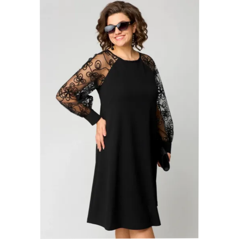 Lace Patchwork Dress With A Round Neck And Long Sleeves
